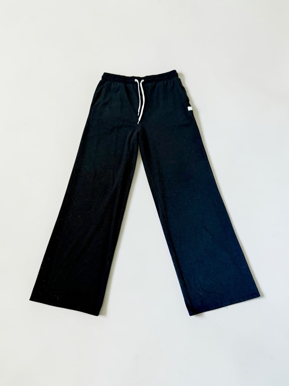 Vuori Halo Essential Wideleg Pant Size Small - Picture 4 of 15